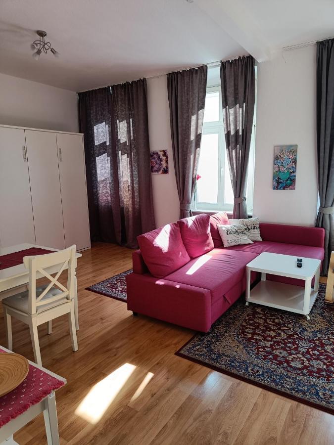 Ferienwohnung Barfly Трабен-Трарбах Екстериор снимка