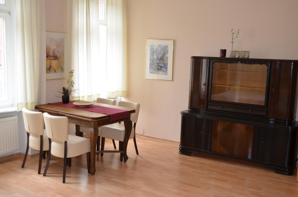 Ferienwohnung Barfly Трабен-Трарбах Екстериор снимка